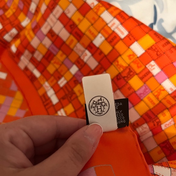Hermes Bolduc au Carre 90 Orange/Vieux Rose BRAND NEW SCARF 100% AUTHENTIC - Picture 6 of 6
